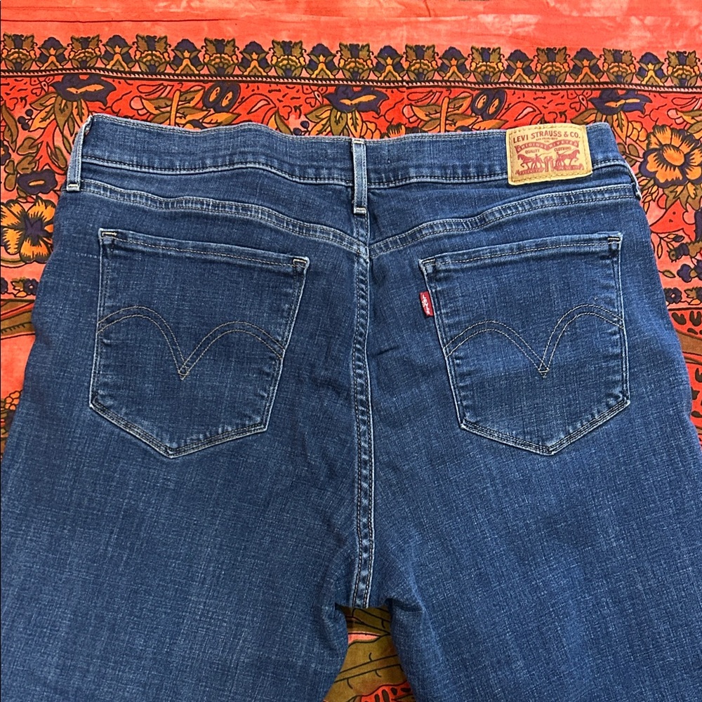 Levi's Straight Leg Women's Jeans in Medium Blue Denim Size 14